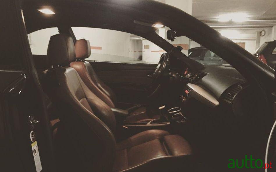 2008' BMW 120 Coupe photo #2