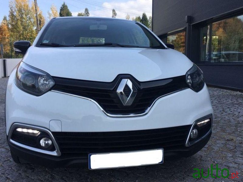 2015' Renault Captur 110Cv photo #2