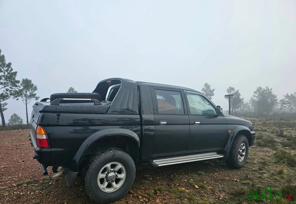 2000' Mitsubishi L200 photo #5