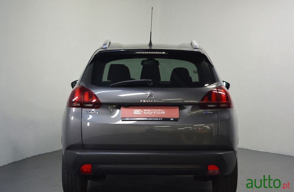 2017' Peugeot 2008 photo #4