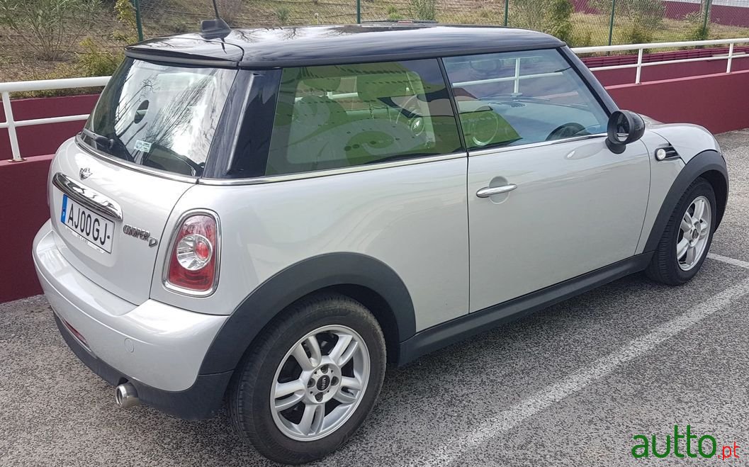 2012' MINI Cooper photo #2