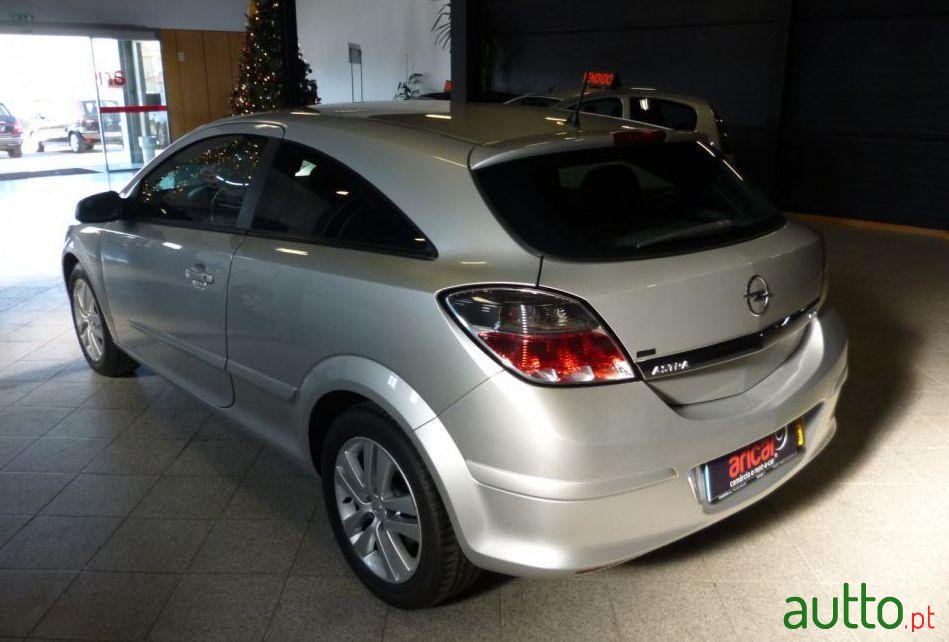 2009' Opel Astra-Gtc 1.3 Cdti photo #1