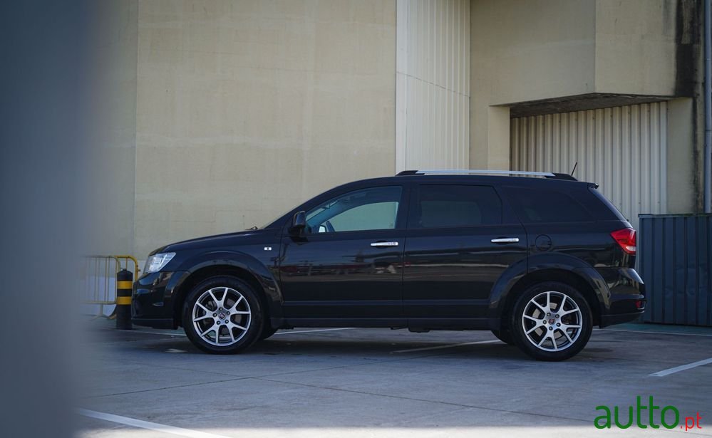 2014' Fiat Freemont 2.0 M-Jet photo #3