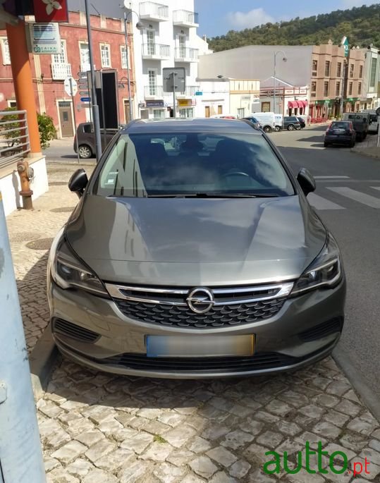 2017' Opel Astra Sports Tourer photo #1