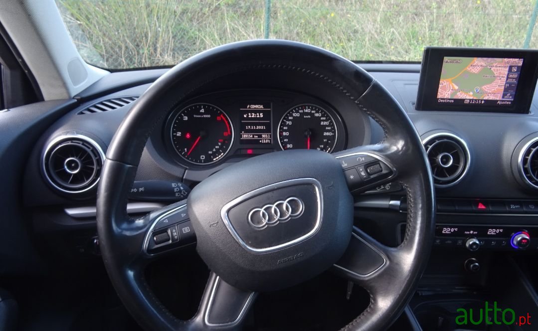 2013' Audi A3 Sportback photo #5