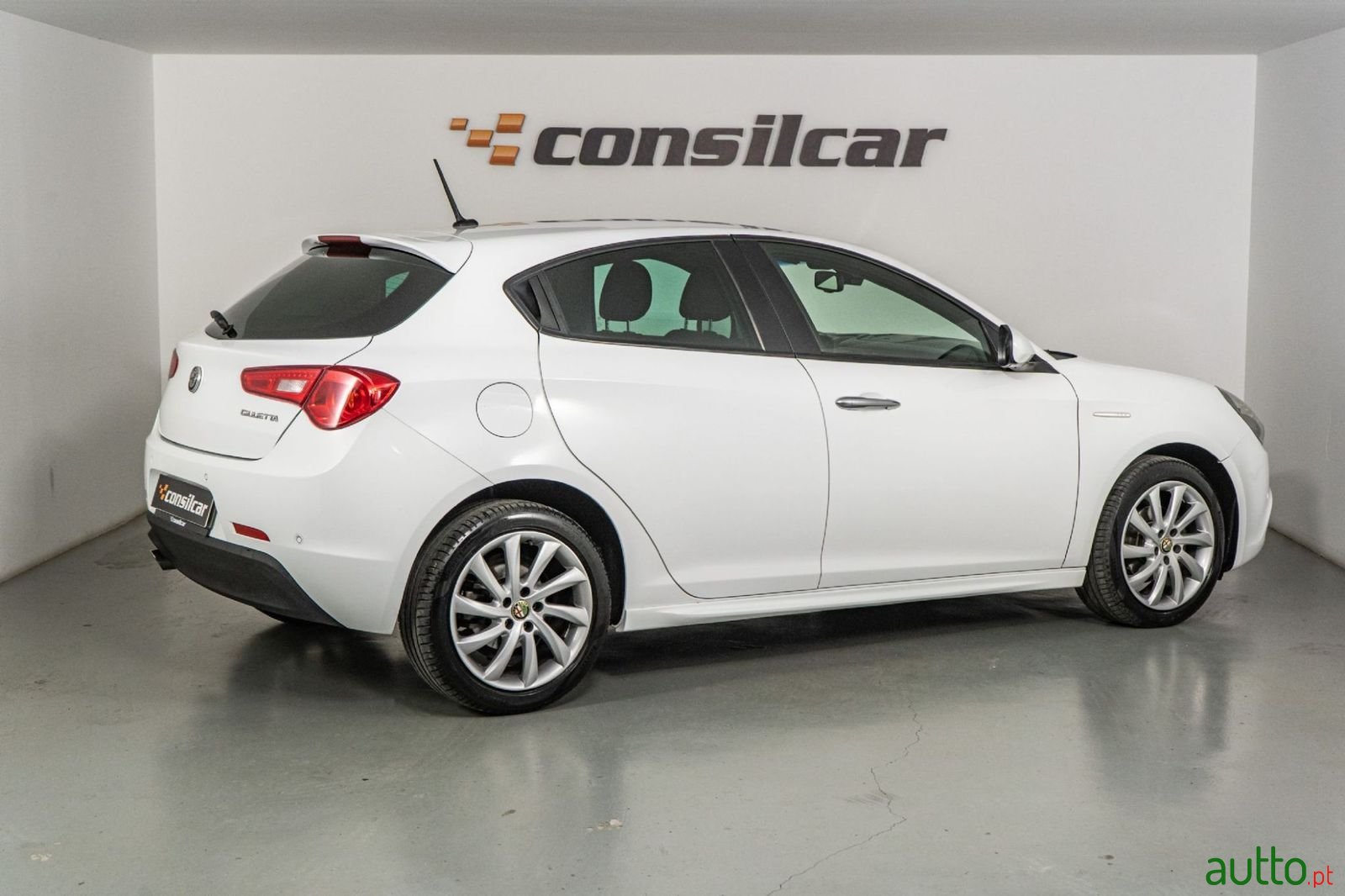 2018' Alfa Romeo Giulietta photo #5