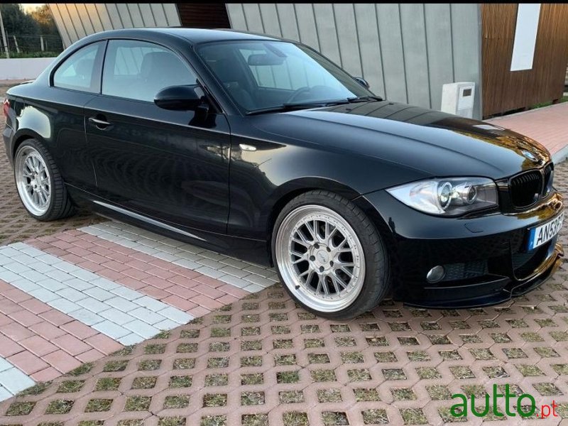 2009' BMW 120 photo #5