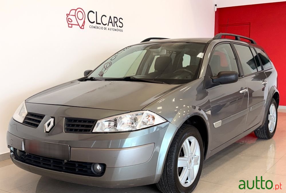 2005' Renault Megane Break photo #1