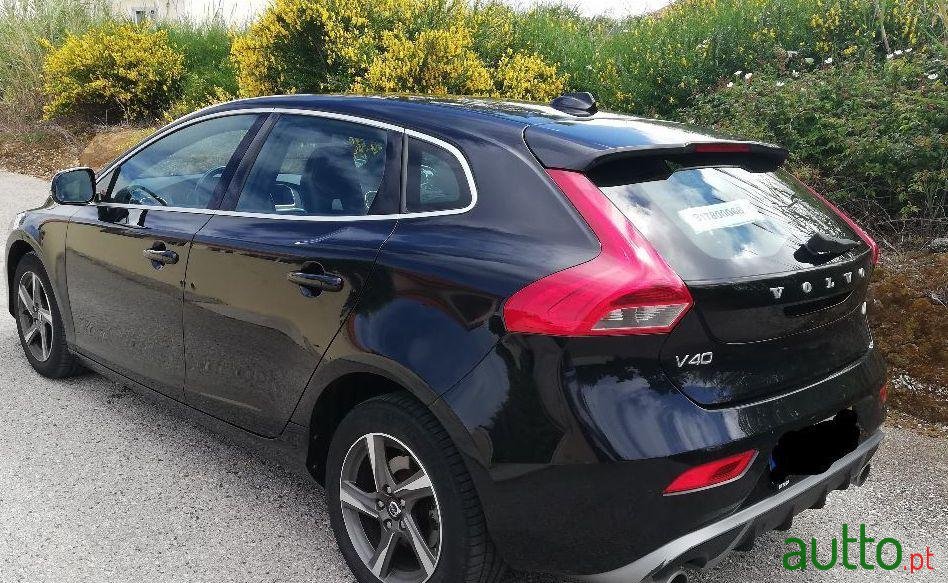 2014' Volvo V40 2.0 D4 R-Design photo #1