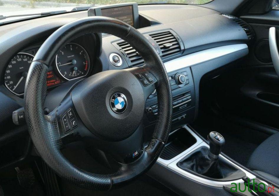 2008' BMW 118 Pack M photo #2