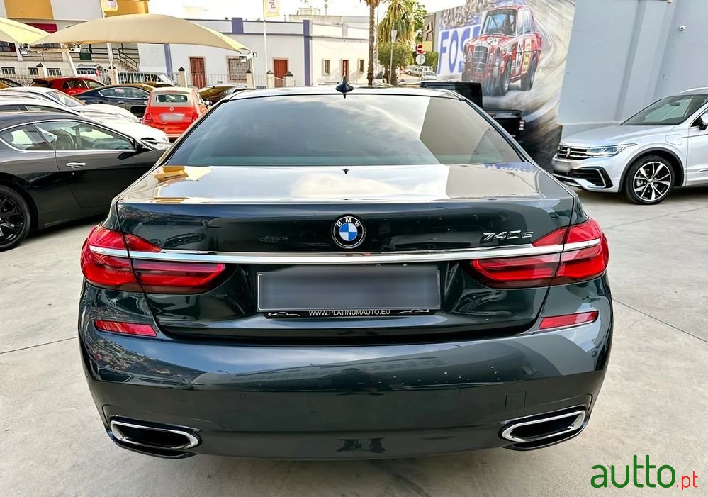 2016' BMW Série 7 photo #4