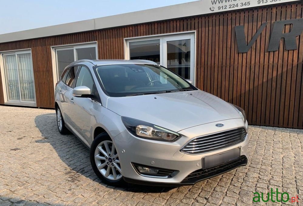 2017' Ford Focus Sw photo #3