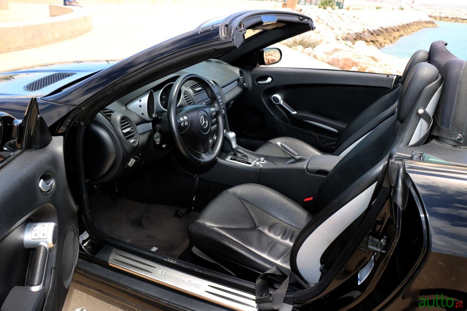 2008' Mercedes-Benz Slk-200 photo #5