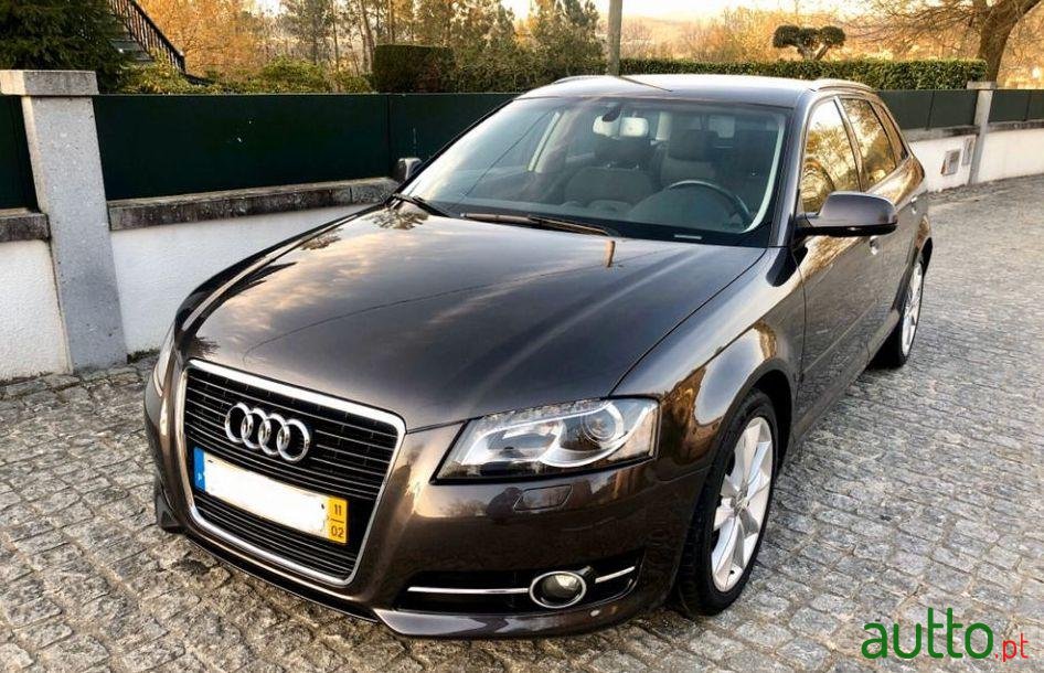 2011' Audi A3 Sportback photo #1