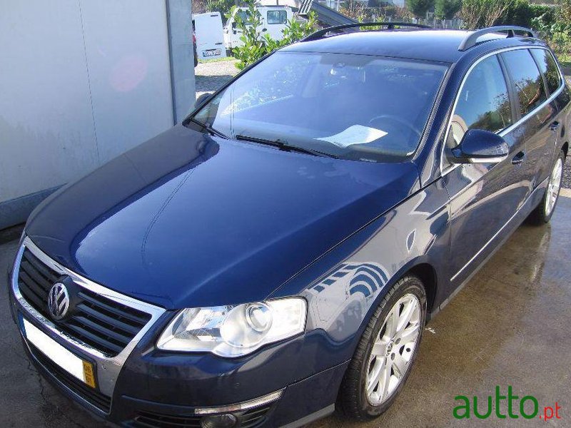 2006' Volkswagen Passat Variant photo #1