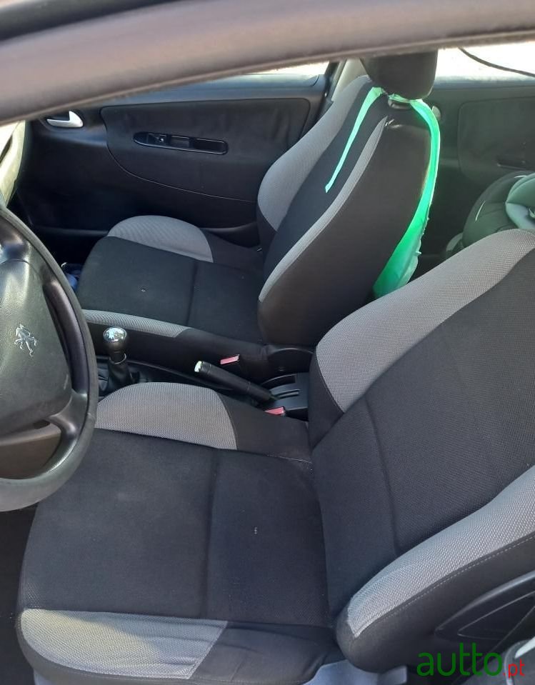 2008' Peugeot 207 1.4 Hdi Trendy photo #5