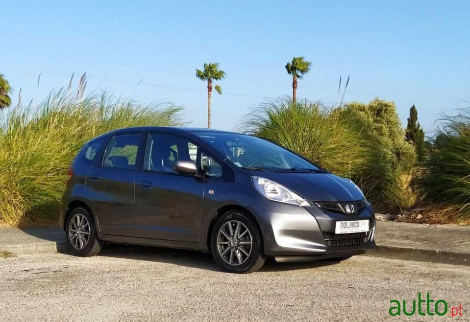 2015' Honda Jazz photo #3