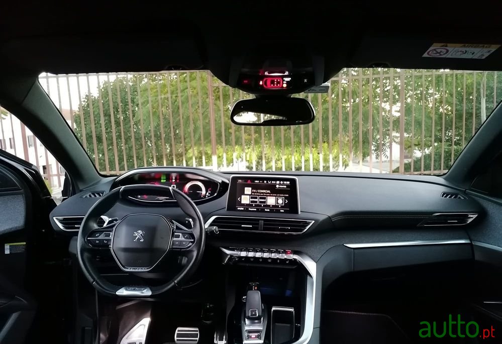 2019' Peugeot 5008 photo #3