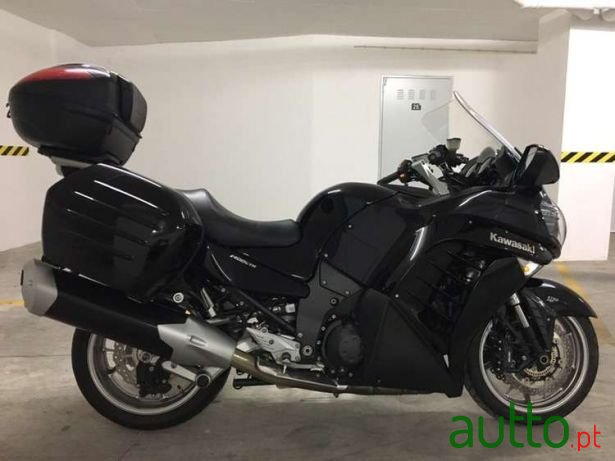 2012' Kawasaki GTR photo #1