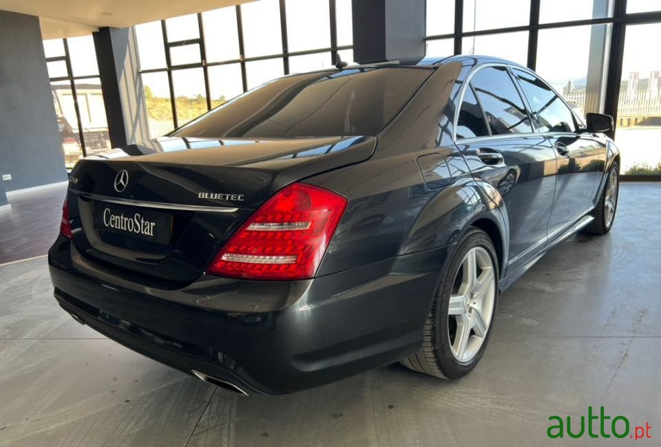 2012' Mercedes-Benz S-350 photo #5