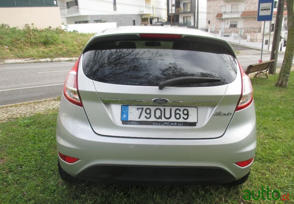 2016' Ford Fiesta photo #4