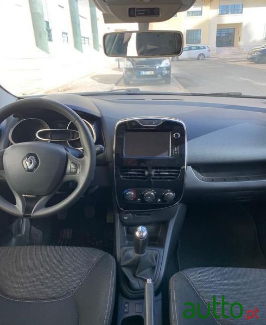 2013' Renault Clio photo #1