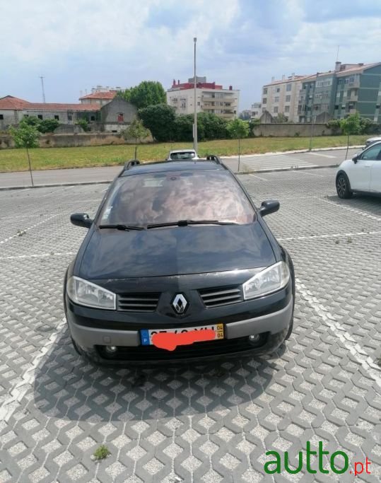 2004' Renault Megane Break photo #2