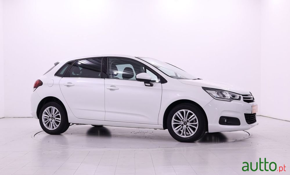 2017' Citroen C4 1.6 Bluehdi Feel photo #1