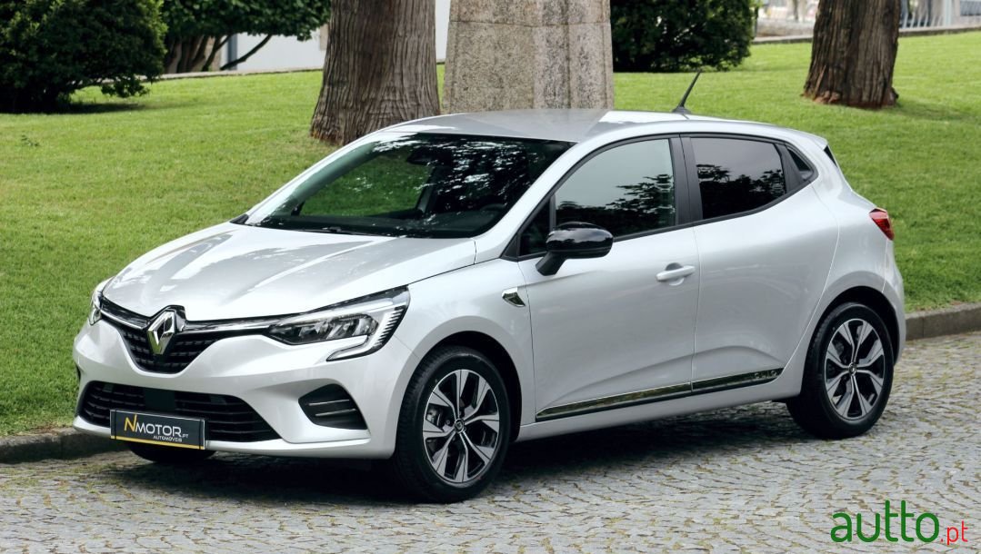 2021' Renault Clio photo #1