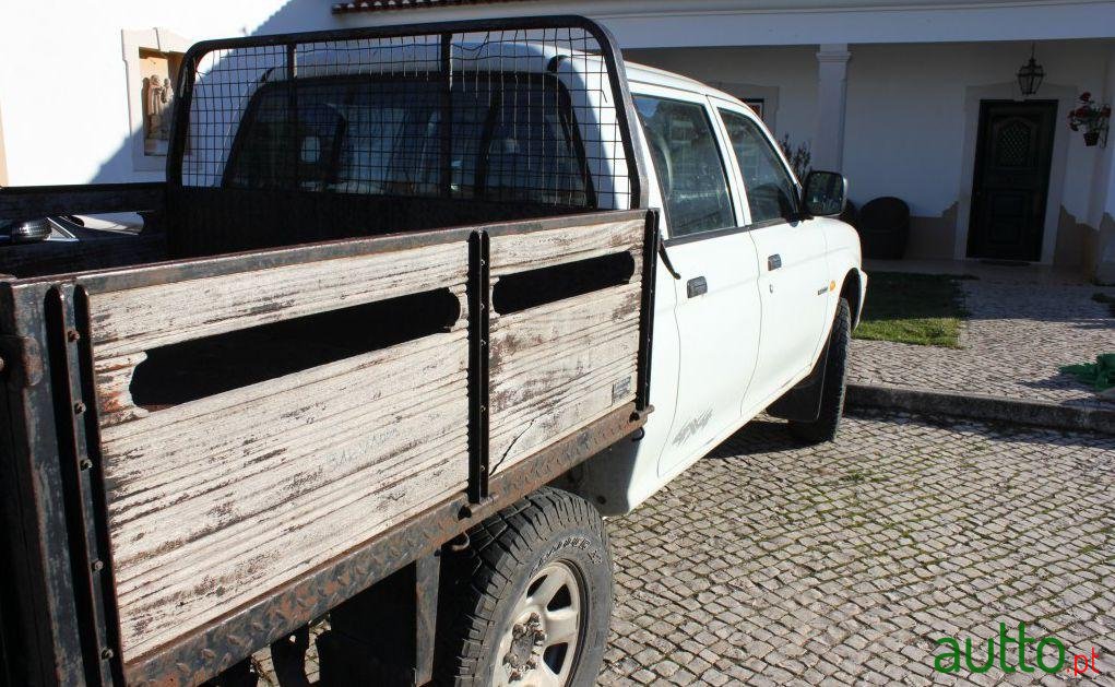2001' Mitsubishi L200 4X4 photo #2