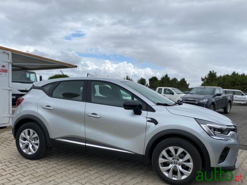 2020' Renault Captur photo #4