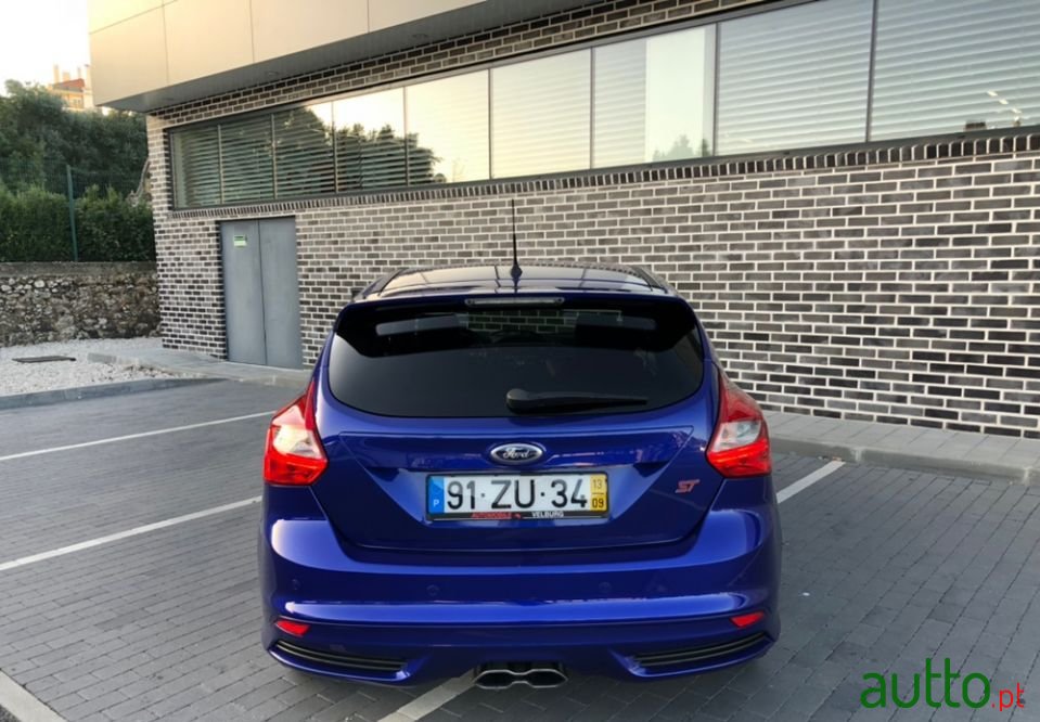 2013' Ford Focus St photo #4