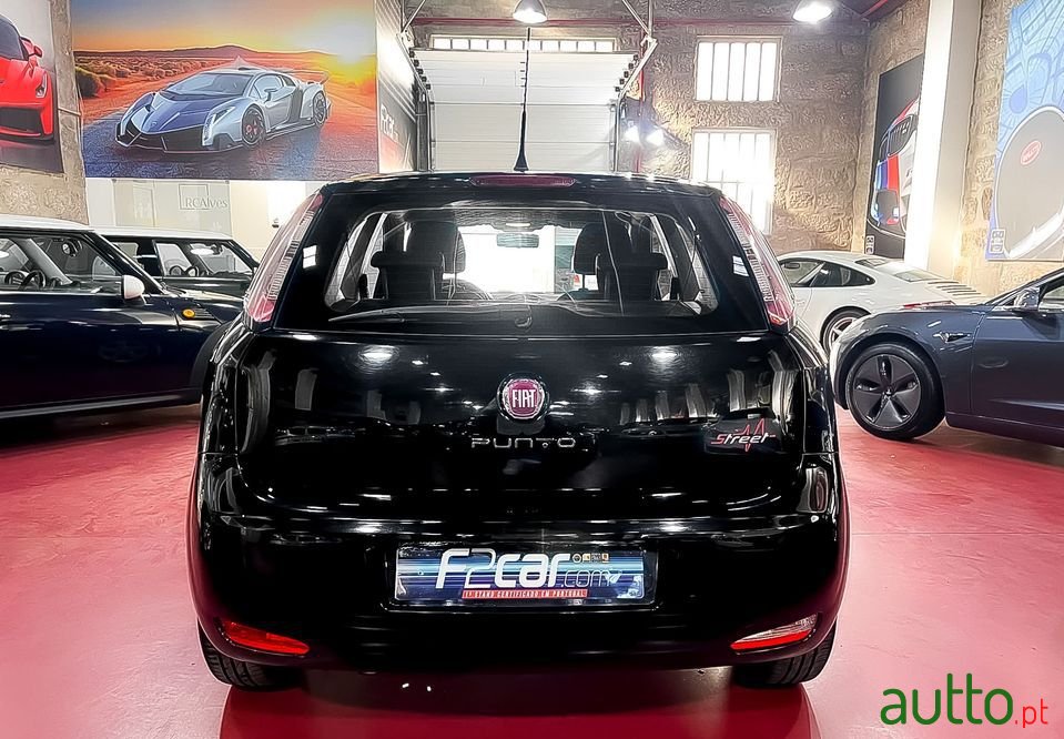 2014' Fiat Punto photo #5