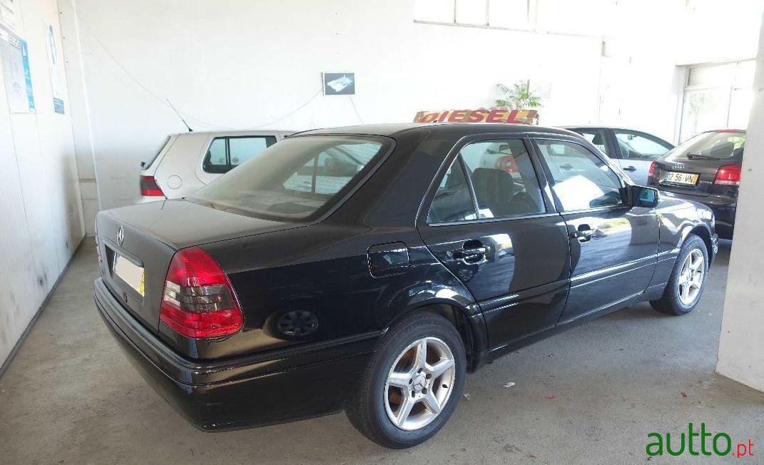 1993' Mercedes-Benz C-220 Ac Elegance photo #2