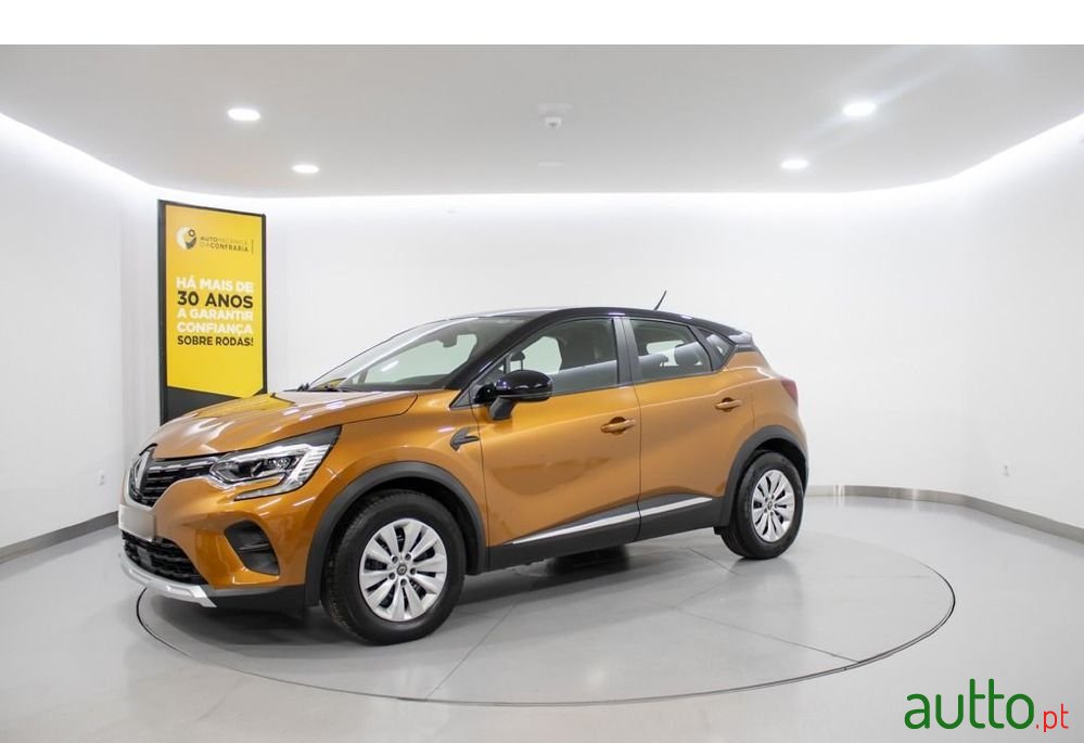 2020' Renault Captur photo #3