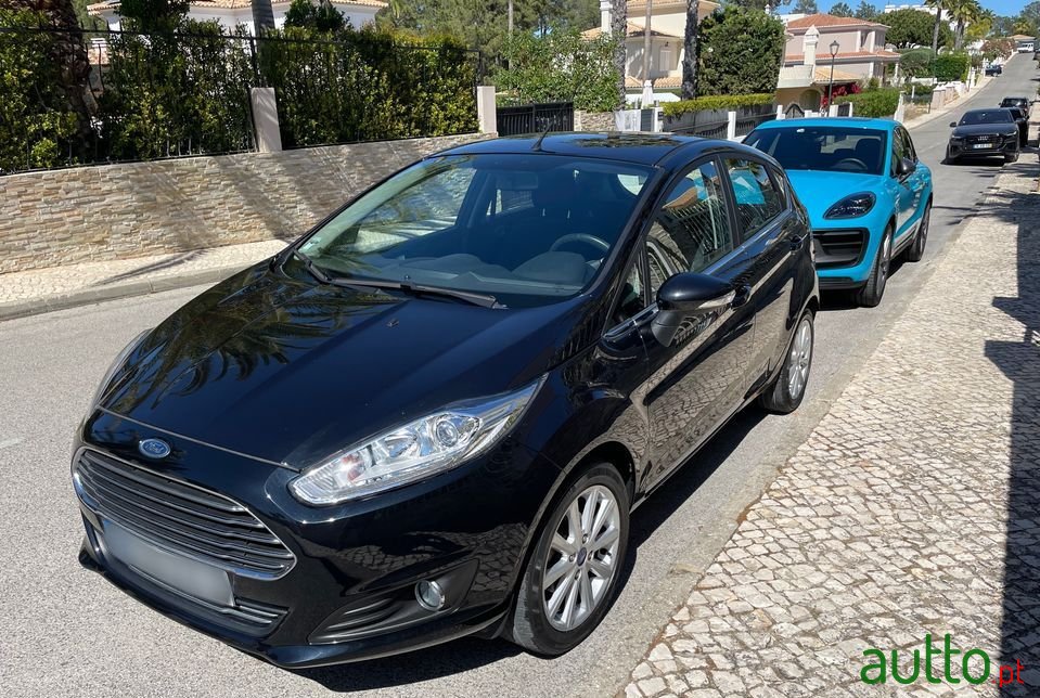 2016' Ford Fiesta photo #2