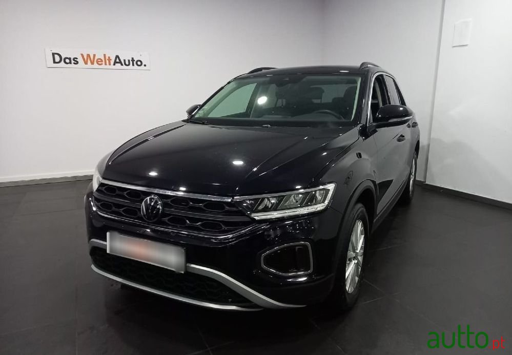 2023' Volkswagen T-Roc 1.0 Tsi Life photo #2