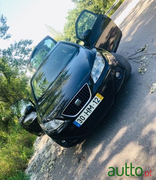 2009' SEAT Ibiza photo #2