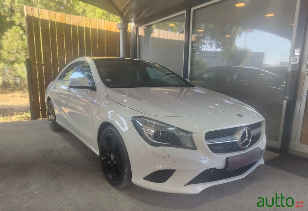2014' Mercedes-Benz CLA 200 Cdi Urban photo #1