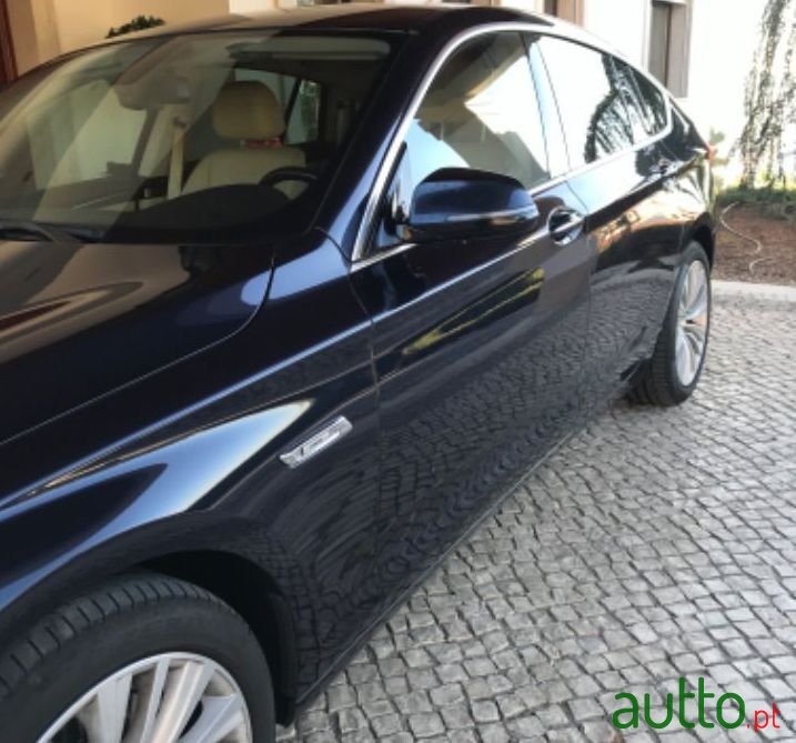 2016' BMW 520 Gran Turismo photo #5