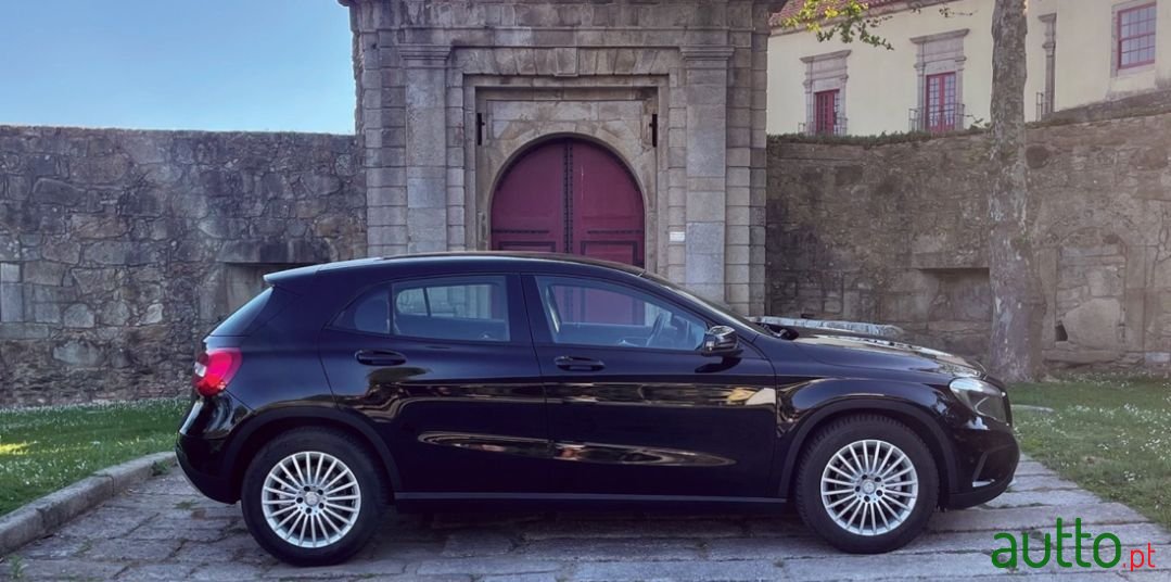 2017' Mercedes-Benz Gla-180 photo #6