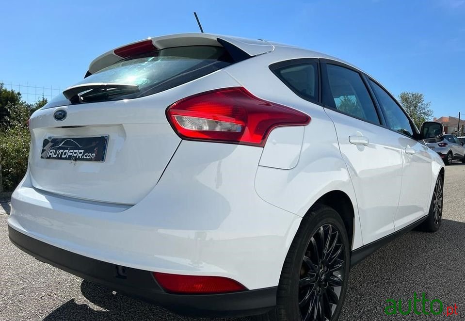 2018' Ford Focus photo #6