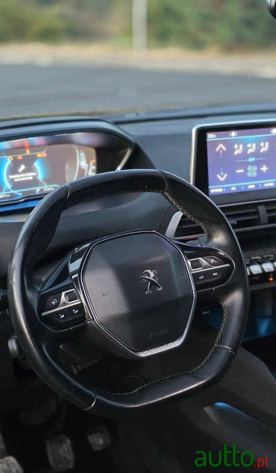 2017' Peugeot 3008 photo #4