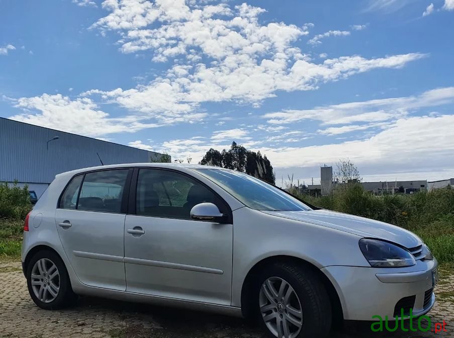 2008' Volkswagen Golf photo #1