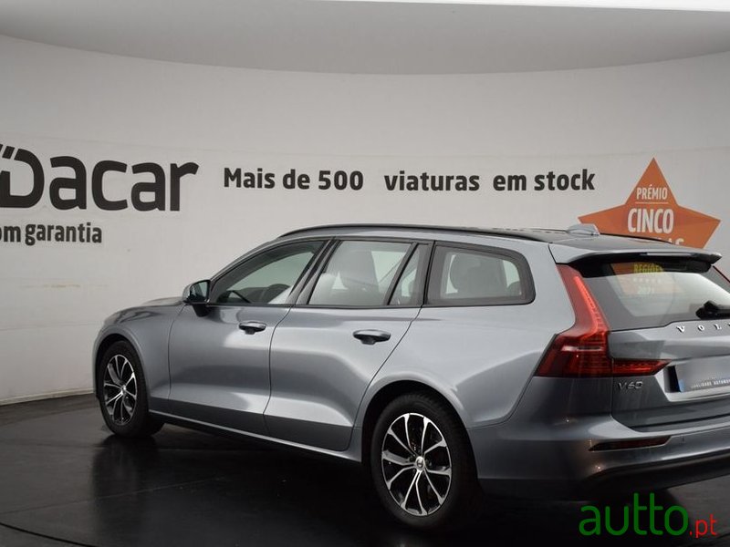 2019' Volvo V60 photo #5