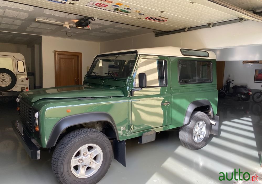 1996' Land Rover Defender photo #1