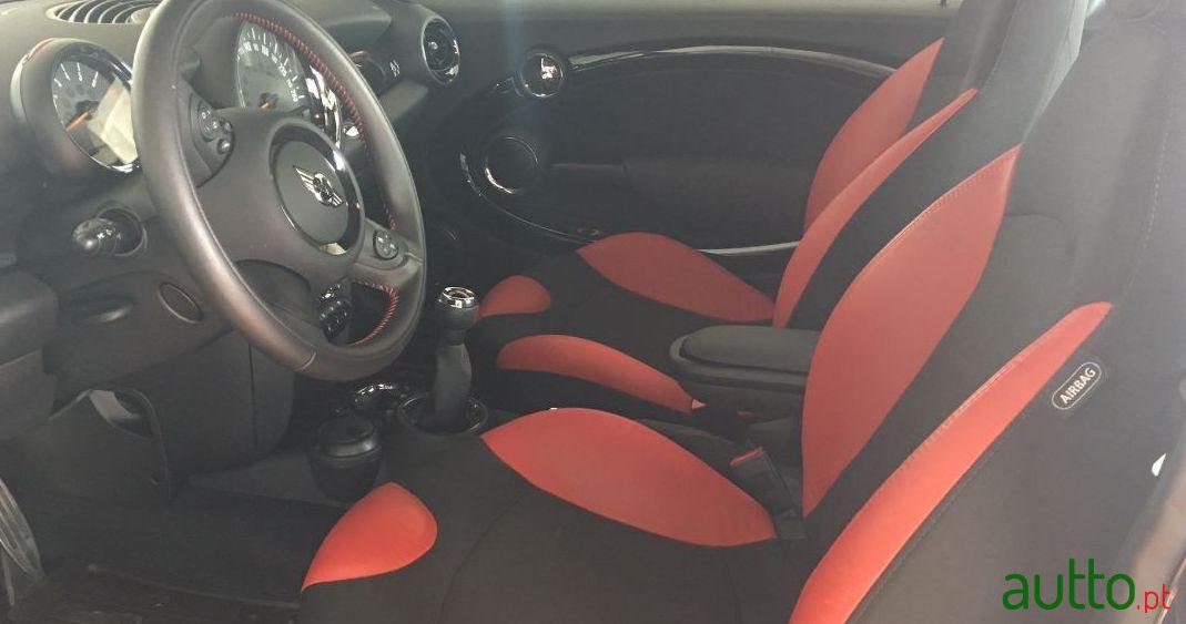 2011' MINI Cooper S photo #3