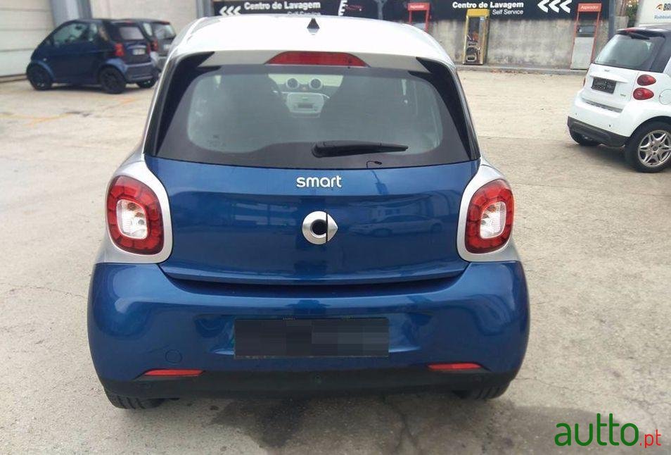 2015' Smart Forfour photo #2