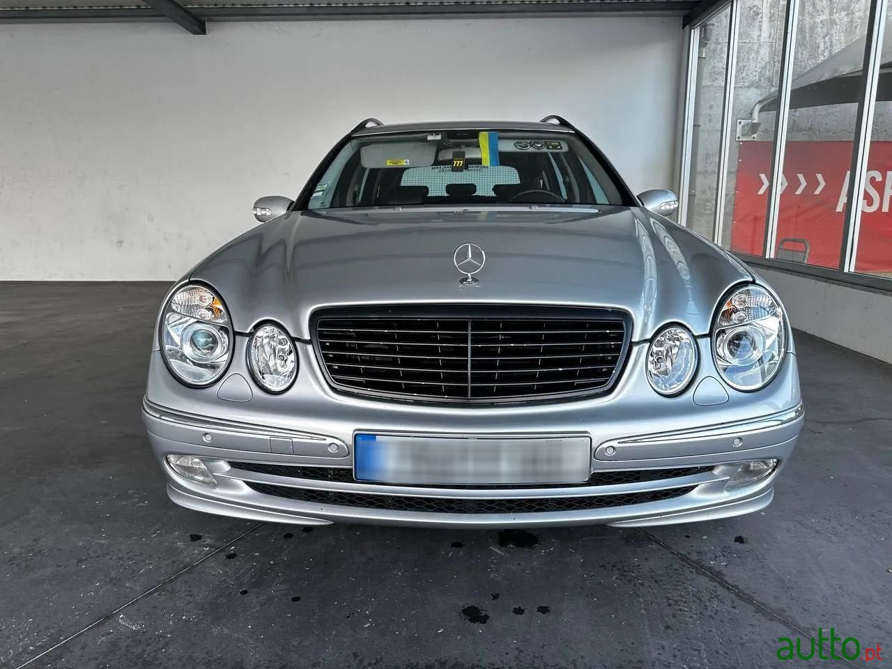 2004' Mercedes-Benz E-320 photo #1