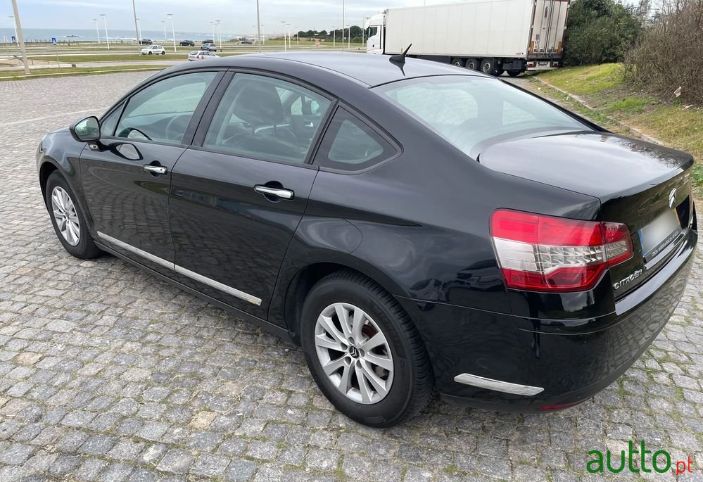 2011' Citroen C5 photo #6